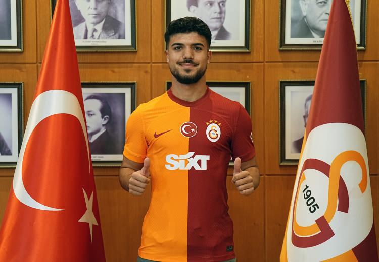 <p>EYÜP AYDIN<br />
<br />
Eski Takımı: Bayern Münih<br />
<br />
Yeni Takımı: Galatasaray<br />
<br />
Mevki: Orta saha (19)<br />
<br />
Bonservis: 250 Bin Euro</p>
