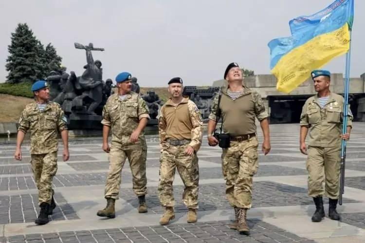 <p>30 UKRAYNA</p>

<p>&nbsp;</p>
