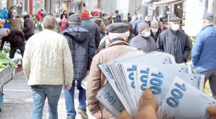 <p>Bakanlık küçük esnafı, tüccarı daha az primle emekli edecek model üzerinde çalışıyor. Yapılacak çalışmayla esnafın, emeklilik için gerekli prim gün sayısının SGK'lılarla eşitlenmesi öngörülüyor.</p>
