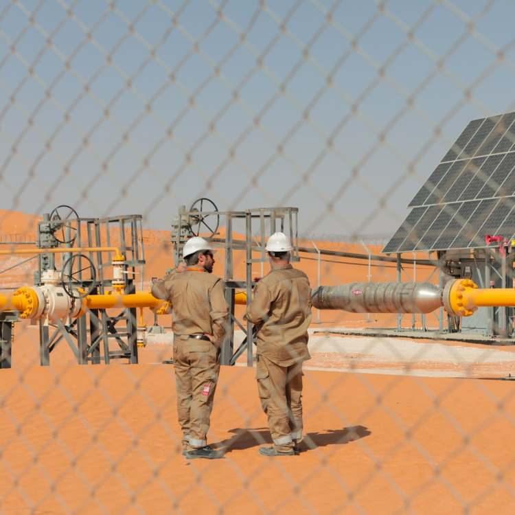<p>Wall Street Journal, tüm bu faaliyetler ışığında dünya çapında doğal gaz akışının yeniden yönlendirildiğini belirtiyor. Bu yeni akışın önümüzdeki üç yıl boyunca enerji tamponu sağlaması bekleniyor.</p>
<p> </p>