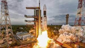 <p>Hindistan Uzay Araştırma Ajansı'nın (ISRO) sosyal medya platformu X hesabından yaptığı açıklamada, Chandrayaan-3 uzay keşif aracının bünyesindeki iniş aracı Vikram ve gezginci yüzey aracı Pragyan'la iletişim çabalarının başarısız olduğunu duyurdu.</p>
