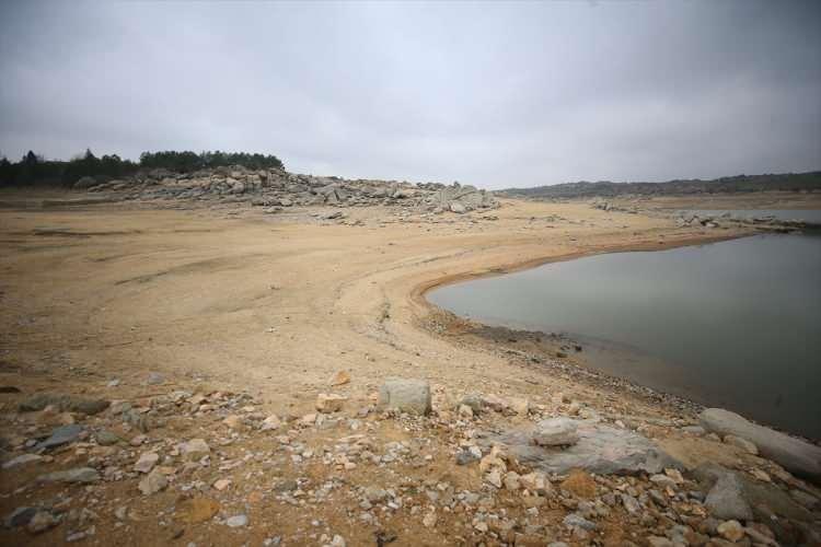 <div>Bu kapsamda, Terkos, Sazlıdere, Alibey, Büyükçekmece, Ömerli, Darlık, Elmalı, Pabuçdere ve Kazandere Barajları Sentinel uydusu ile görüntülenerek son durum belirlendi.</div>
<div> </div>