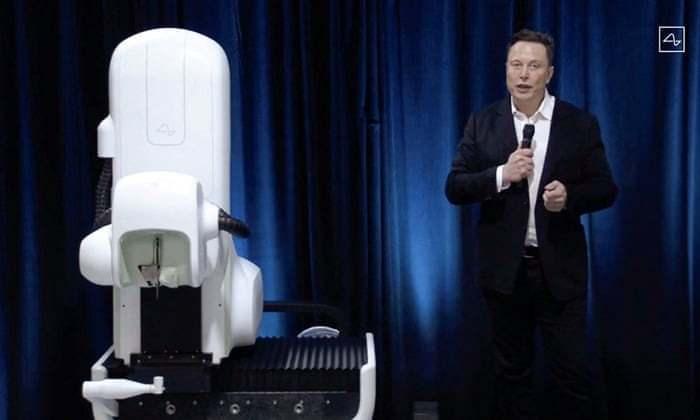 <p>Elon Musk'ın Neuralink şirketinin beyin implantı denemesi için insan alımı onaylandı. Şirket, bağımsız inceleme kurulundan yeşil ışık aldıktan sonra deneysel cihazını test edecek felçli insanlar arıyor.</p>
