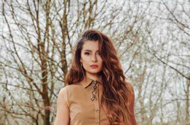 <p><strong>​</strong>Instagram hesabından hamileliğine dair birçok paylaşımda bulunan Atiye'nin geçtiğimiz aylarda bir röportajı sırasında <em><strong>"Bir erkek çocuk da istiyorum. Dördüncü belki erkek olur"</strong></em> şeklinde konuştuğu öğrenildi. </p>

