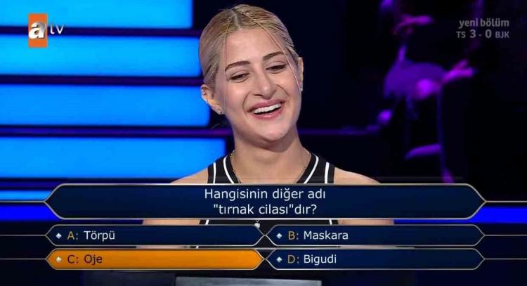 <p><span style="color:#0000CD"><strong>Ardından ikinci barajı geçmek için yarışan Güleç, programda </strong></span><strong>50 bin TL</strong><span style="color:#0000CD"><strong>'lik soruya kadar doğru yanıt verdi.</strong></span></p>
