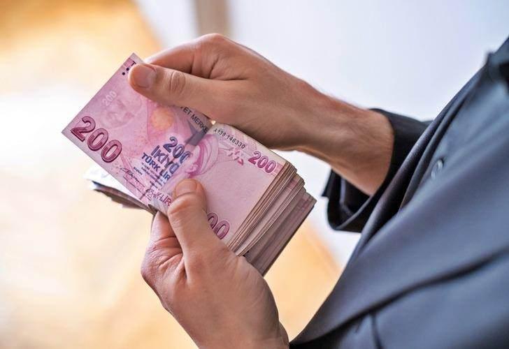 <p>Işıkhan, "Memur ve memur emeklilerimiz için enflasyon hedeflemelerine göre Ocak 2024’te yapılacak artış yaklaşık yüzde 50'ye yaklaşacaktır." dedi.</p>
<p> </p>