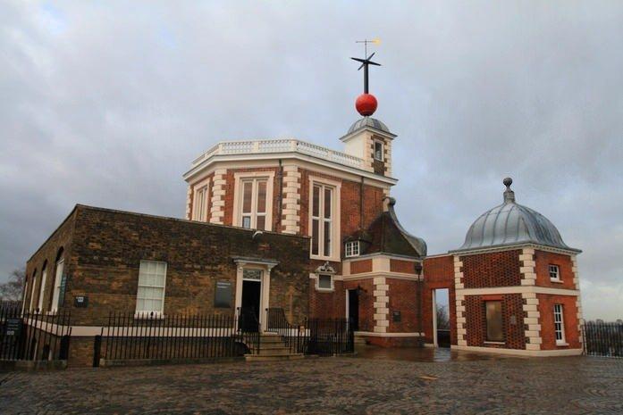 <p>Greenwich Kraliyet Gözlemevi'nin Yılın Astronomi Fotoğrafçısı yarışmasında kazanan çarpıcı fotoğraflar açıklandı. Güneş üzerindeki bir soru işaretinden koşan tavuk nebulasına kadar birçok ilginç astronomi fotoğrafları görenleri hayran bıraktı.</p>
