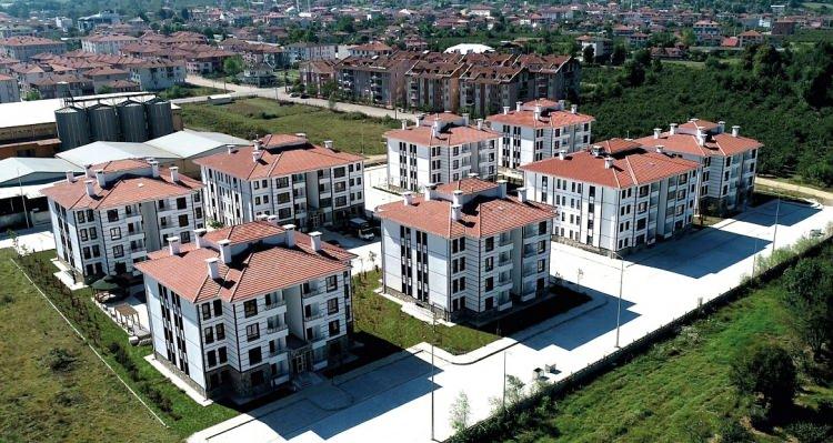 <p>İndirimden faydalanacak alıcıların, başvuru tarihi itibarıyla öncelikle borcun kapatılacağı aya ait taksit ödemelerini yapmış olması, ayrıca geriye dönük taksit ve emlak vergisi borcunun bulunmaması gerekiyor.</p>
<p> </p>