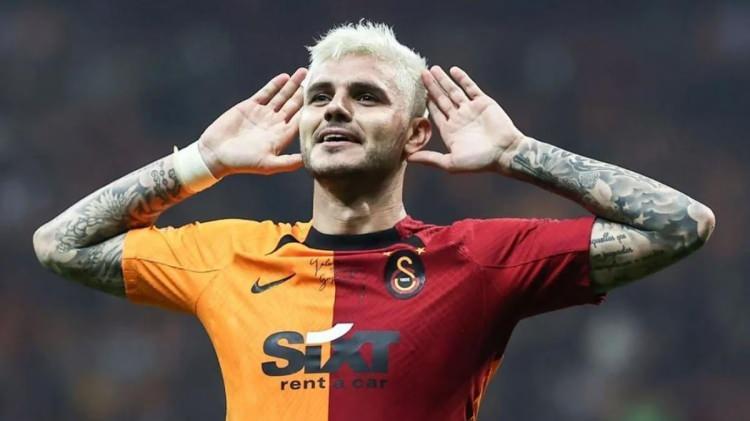 <p><span style="color:#000000"><strong>Ge&ccedil;en sezon geldiği Galatasaray'ın S&uuml;per Lig'i şampiyon olarak tamamlayarak 23. kez zafer elde etmesinde başrol oynayan Mauro Icardi, kısa s&uuml;rede t&uuml;m T&uuml;rkiye'nin sevgilisi haline geldi.&nbsp;</strong></span></p>
