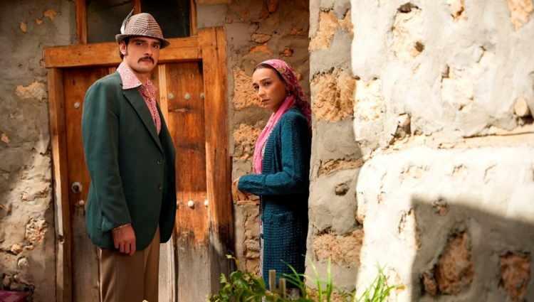 <p><span style="color:#000000"><strong>'Yıldız Tozu Bisiklet Yarışı'na katılan filmin başrol oyuncusu Serdar Özer, o anlar hakkında "Çocukların mutluluğunda bir nebze de olsa pay sahibi olabilmek kadar insanı mutlu hissettiren başka bir şey olamaz. </strong></span></p>