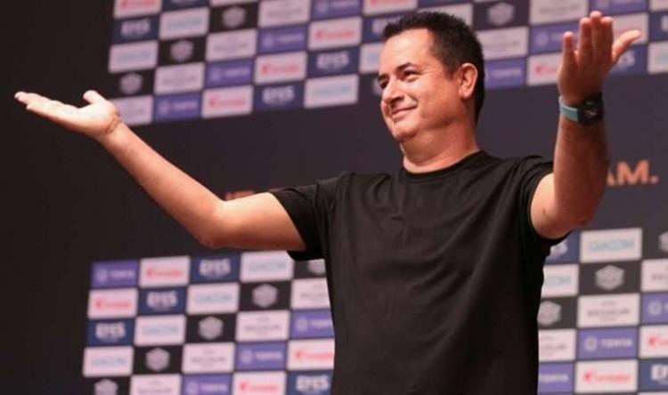 <p><strong>Yaptığı her işle adından söz ettirmeyi başaran Acun Ilıcalı, son olarak 2022 yılında İngiliz futbol kulübü Hull City almasının ardından İngiliz basını Acun Ilıcalı'yı göz hapsine aldı. Servetini merak eden İngiliz basını Acun Ilıcalı'nın toplam servetini açıkladı. İşte İngiliz basınına yansıyan ünlü televizyoncunun serveti...</strong></p>