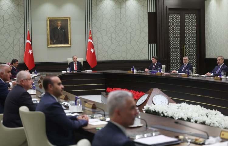 <p>Kabine Toplantısı Başkan Recep Tayyip Erdoğan, başkanlığında Cumhurbaşkanlığı Külliyesi'nde gerçekleştirilecek.</p>
