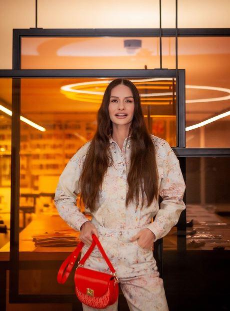 <p>Yasemin Özilhan'dan ise hakkındaki iddialar üzerine henüz bir açıklama gelmedi. </p>

<p> </p>
