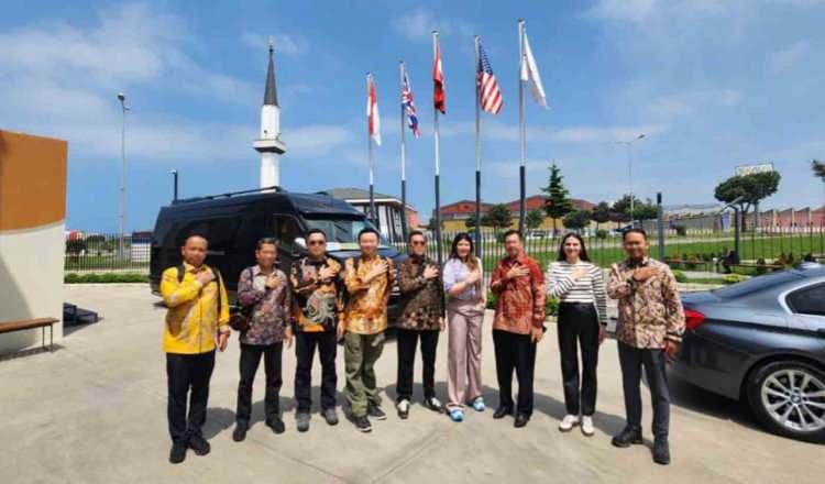 <p>Dünyanın önde gelen hafif silah üreticilerinden CANiK, Güney Doğu Asya’nın en büyük ülkelerinden biri olan Endonezya’da Ulusal Polis Teşkilatı’nın önemli ihalelerinden birini kazandı. </p>
