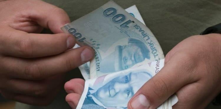 <div>Bu tahmin gerçekleşirse 2023'ün ikinci 6 aylık döneminde enflasyon yüzde 39,61 çıkacak. Bu durumda da memurlara ve emeklilere yüzde 31,71 fark verilecek.</div>
<div> </div>
