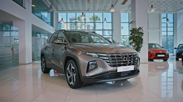 <p><strong>HYUNDAİ</strong></p>

<p>Hyundai'nin SUV modeli Tucson’da ekim ayında sınırlı sayıda otomobil için indirim yaptı. Bu kapsamda, ekim ayında 1 milyon 500 bin TL’lere ulaşan modelin (1.6 T-GDI 180 PS 4x2 Comfort) fiyatı neredeyse haziran ayı fiyatlarına geri döndü. Marka sınırlı sayıda Tucson’u 1 milyon 370 bin TL’den satmaya başladı.</p>
