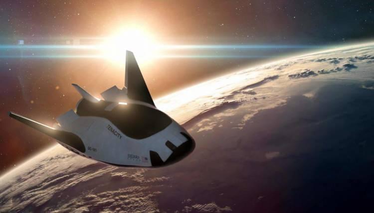 <p>Nisan 2021'de SNC, Dream Chaser'ın başını çektiği uzay yeteneklerini yeni bir ticari uzay şirketi olan Sierra Space'e dönüştürdü.</p>
