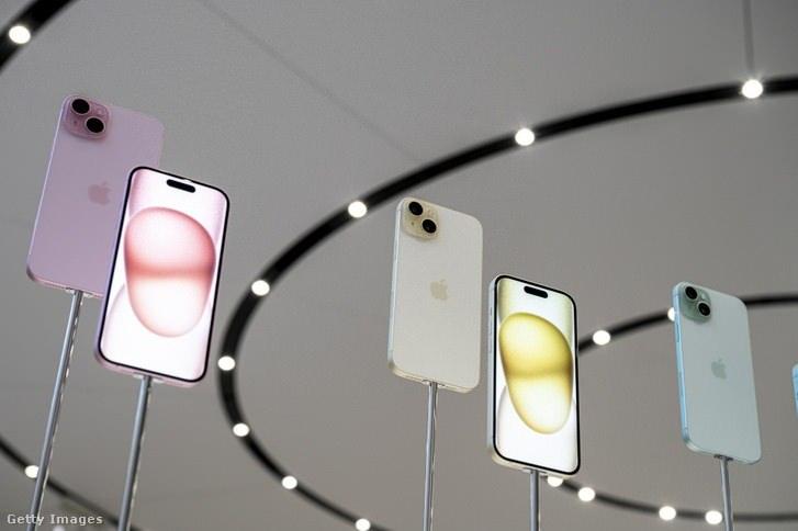 <p>Karşılığında aldıkları orijinal ürünler daha sonra yabancı ülkelerdeki kişilere ihraç edildi ve <strong>Apple'ın toplamda yaklaşık 6,1 milyon dolar zarar etmesine neden oldu.</strong></p>