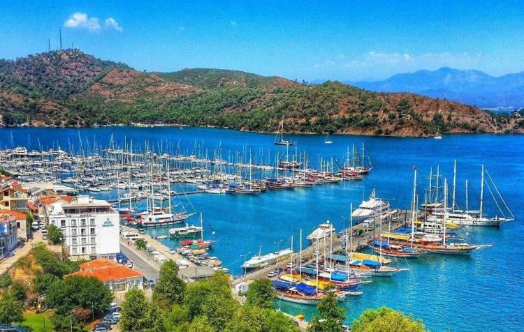 <p>Fethiye Belediyesinden yapılan açıklamada, "Best places for a beach holiday in October" başlığıyla<strong> "Ekim ayında plaj tatili için en iyi yerler"</strong> listesini açıklayan The Times gazetesinin Türkiye'den sadece Fethiye'yi seçtiği belirtildi.</p>
