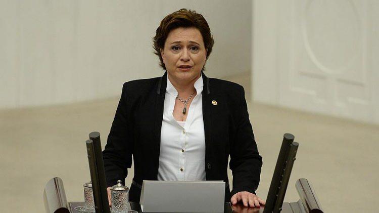 <p> Fatma Güldemet Sarı</p>
