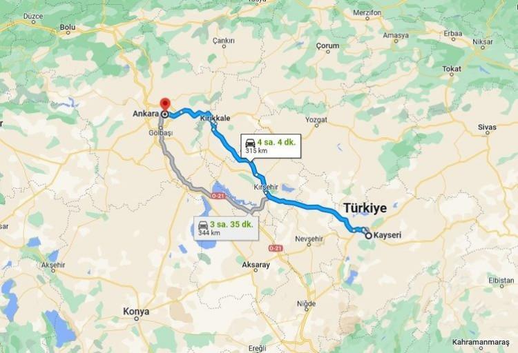 <p><strong>HAİNLERİN GÜZERGAHI KAYSERİ-KIRŞEHİR-KIRIKKALE-ANKARA</strong></p>
<p>Teröristlerle birlikte 9 kilo 700 gram RDX ihtiva eden C-4 patlayıcı madde, 3 el bombası, 1 roketatar, 1 Glock marka susturucu takılı tabanca, 1 Blow marka tabanca, 1 M-4 marka karabina uzun namlulu silah, 1 AK-47 marka uzun namlulu silah ele geçirilirken, iki teröristin Kayseri'de veteriner teknisyeni öldürdükten sonra gasbettikleri araçla Kayseri-Kırşehir-Kırıkkale-Ankara güzergahını kullandığı ortaya çıktı.</p>