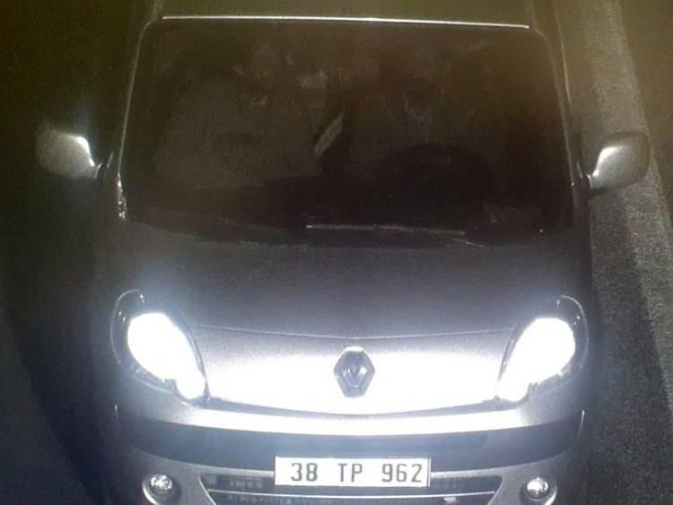 <p>Ankara Emniyeti ve İstihbarat birimleri ayrıca örgüt üyelerinin bağlantılarını ve Türkiye'de kendilerine lojistik destek anlamında yardım sağlayan örgüt üyeleriyle ilgili de kapsamlı araştırma yaptığı öğrenildi.</p>
<p> </p>