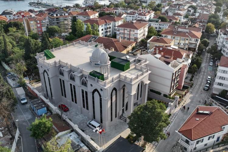 <p>Susin, açılıştan sonraki pazar günü de ''kilisenin kutsaması'' olarak adlandırdıkları ilk ayinin yapılacağını ifade etti.</p>
<p> </p>