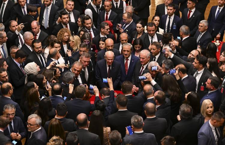 <p>Resepsiyona; Milli Savunma Bakanı Yaşar Güler, Adalet Bakanı Yılmaz Tunç, MHP Genel Başkanı Devlet Bahçeli, DEVA Partisi Genel Başkanı Ali Babacan, AK Parti Genel Başkan Vekili ve Bursa Milletvekili Efkan Ala, kuvvet komutanları, AK Parti Grup Başkanvekili Abdülhamit Gül, CHP Grup Başkanvekili Ali Mahir Başarır, YSK Başkanı Ahmet Yener, İYİ Parti Sözcüsü Kürşad Zorlu, eski TBMM Başkanı Mustafa Şentop, milletvekilleri ve gazeteciler katıldı.</p>