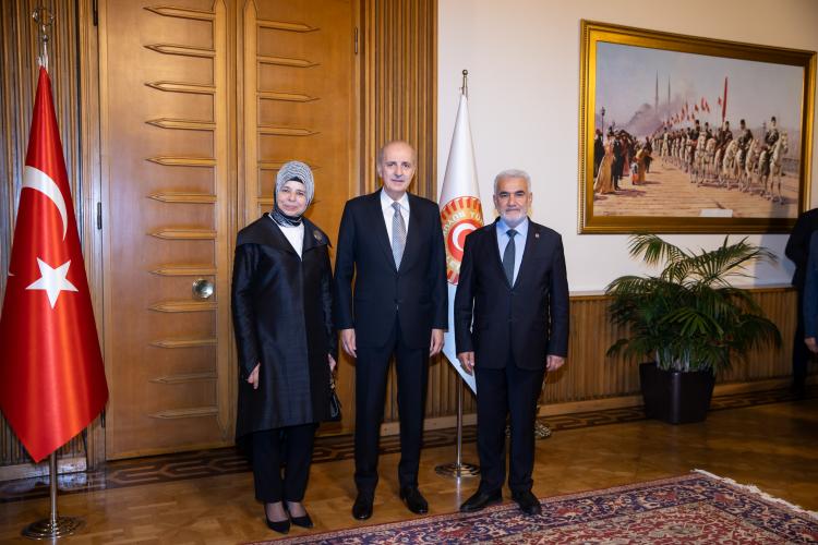 <p>HÜDA PAR Genel Başkanı ve İstanbul Milletvekili Zekeriya Yapıcıoğlu</p>
