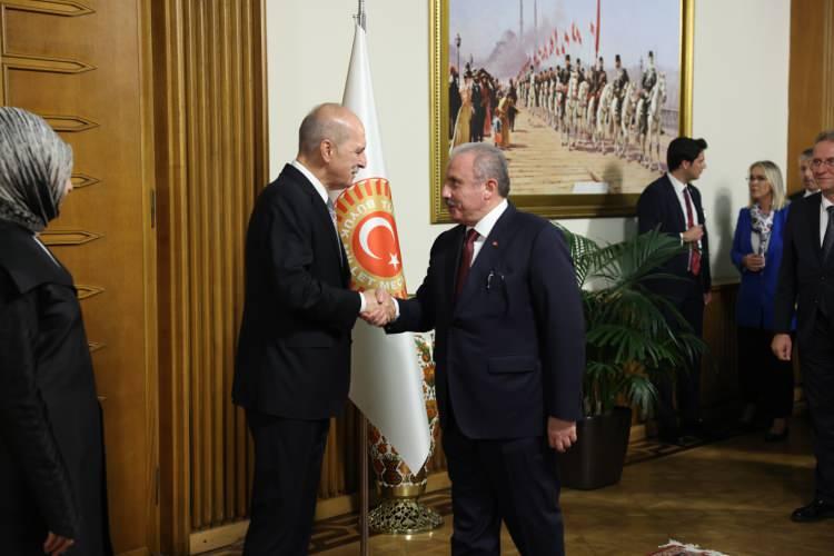 <p>TBMM eski Başkanı Mustafa Şentop</p>