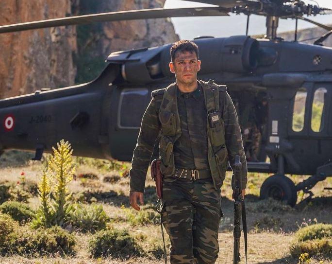 <p>Yer aldığı projelerde oyunculuk performansıyla sık sık adından bahsettiren Murat Yıldırım'ın yalnızca <strong>Instagram </strong>hesabında<strong> 4,3</strong> milyon takipçisi bulunuyor. </p>
