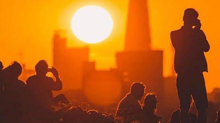 <p>SİNOP 18°C, 23°C<br />
Az bulutlu</p>
<p>ZONGULDAK 13°C, 23°C<br />
Az bulutlu ve açık, zamanla parçalı bulutlu</p>