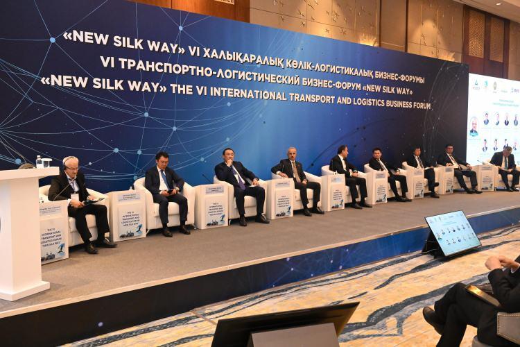 <p>Ulaştırma ve Altyapı Bakanı Abdulkadir Uraloğlu, Kazakistan’ın başkenti Astana’da düzenlenen, ‘6’ncı Uluslararası Kazakistan Ulaştırma ve Lojistik İş Forumu’na katıldı.</p>
