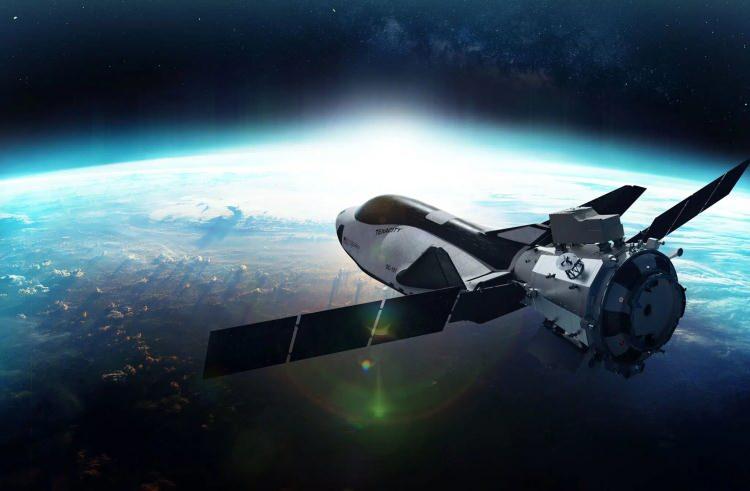 <p>Kasım 2021'de 4,5 milyar dolar değerlemeyle 1,4 milyar dolar toplayan Sierra Space, 2023'ün sonlarında veya 2024'te Tenacity adlı bir kargo Dream Chaser'ın ilk uçuşunu başlatmaya hazırlanıyor.</p>
