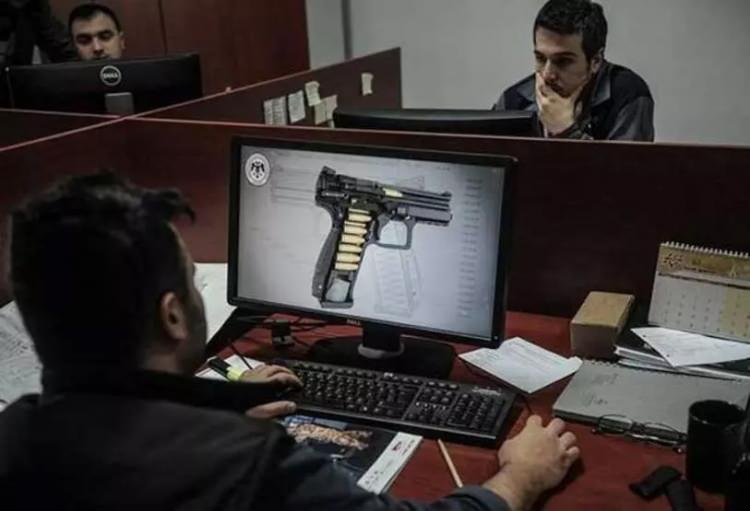 <p>İhale kapsamında milli tabancamız CANiK METE serisi tabancaların yanı sıra MECANIK marka optiklerde Endonezya polis teşkilatının seçkin envanterinin bir parçası oldu.</p>
