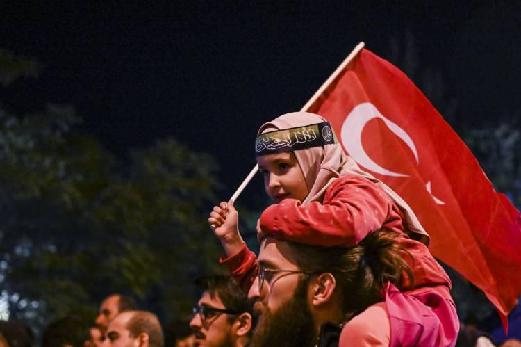 <p>Filistinli &Ouml;ğrenciler Birliği Ankara Temsilcisi Abdurrahman İsam da T&uuml;rkiye'nin ve T&uuml;rk halkının bug&uuml;ne kadar Filistin halkının yanında durduğunu dile getirdi.</p>

<p>&nbsp;</p>
