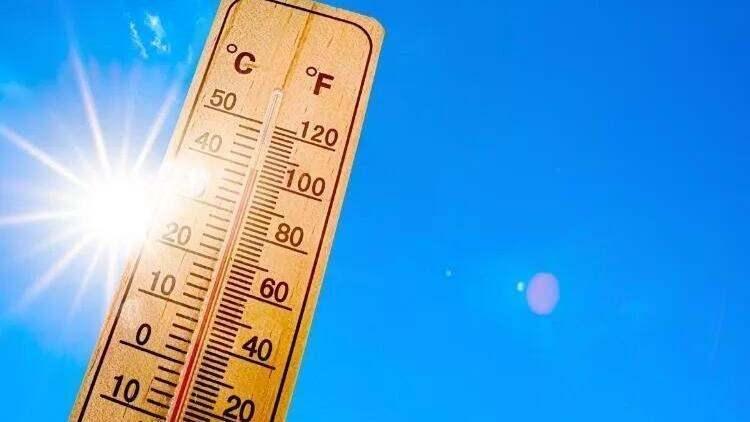 <p>GÜNEYDOĞU ANADOLU<br />
Parçalı ve az bulutlu geçeceği tahmin ediliyor.</p>
<p>DİYARBAKIR 10°C, 25°C<br />
Parçalı ve az bulutlu</p>