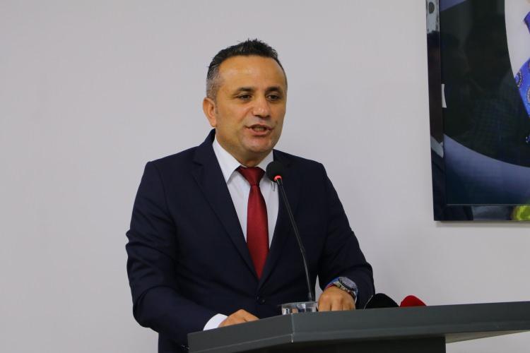 <p>Zafer Partisi Adana İl Başkanı Ayhan Binboğa, dün yaptığı açıklamada tüm yönetimin ve parti üyesi 87 kişinin kendileriyle birlikte istifa ettiğini söyledi.<br />
 </p>
