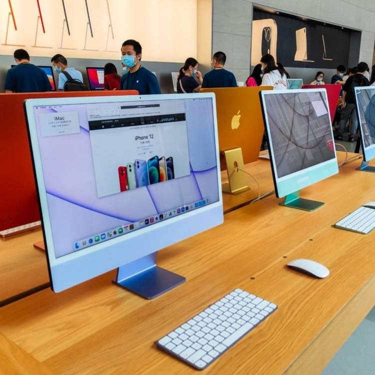 <p>Apple'ın her yıl dokunmatik ekranlı Mac'leri test ettiği söyleniyor, ancak şu ana kadar böyle bir model üretim hattına girmedi.</p>
