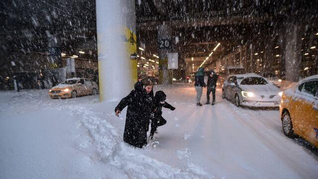 <p><strong>"Kar ne zaman yağacak?"</strong> sorusu özellikle İstanbul, Ankara ve İzmir gibi büyük şehirlerde merak konusu oldu.</p>
<p> </p>
