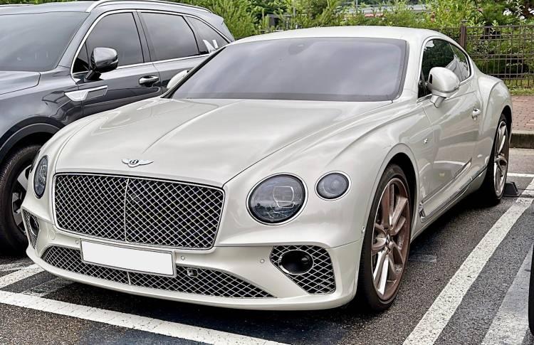 <p><strong>BENTLEY: 4 ADET</strong></p>
