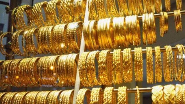 <p><strong>GRAM ALTIN NE KADAR OLACAK?</strong></p>
<p> </p>
<p>"Gram altın tarafında da 2000 lira seviyesi üzerinde ataklar göreceğiz" diyen İslam Memiş, şöyle devam etti:</p>
<p>"Bu süreç çok uzak değil gibi duruyor. Elinde altın bulunduran yatırımcının satış için çok acele etmemesi gerekiyor.</p>