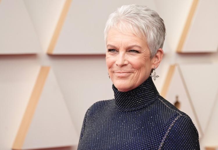 <p><span style="color:#B22222"><strong>Jamie Lee Curtis</strong></span></p>
<p><span style="color:#800080"><strong>Ünlü oyuncunun bacakları 1996 yılında 1 milyon dolara sigortalandı.</strong></span></p>