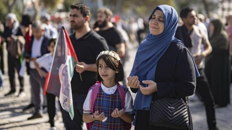 <p>İstanbul'da Filistin'e destek yürüyüşü</p>