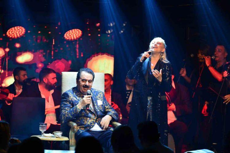 <p><strong>Usta sanatçı İbrahim Tatlıses, önceki akşam Şişli'de yer alan bir mekanda sahneye çıktı. </strong></p>
