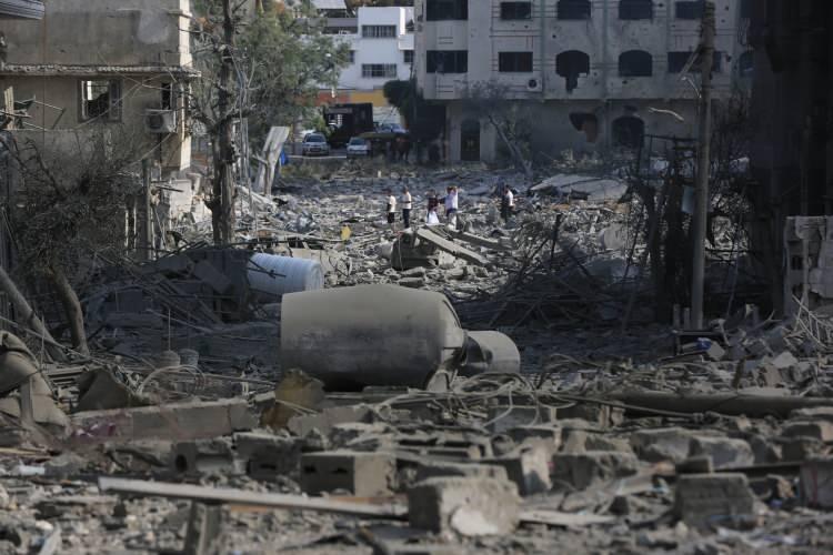 <p>Hamas'ın askeri kanadı İzzeddin el-Kassam Tugayları, İsrail'e yönelik "Aksa Tufanı Operasyonu"nun ardından İsrail Başbakanı Netanyahu, "Savaştayız." açıklamasını yaptı.</p>