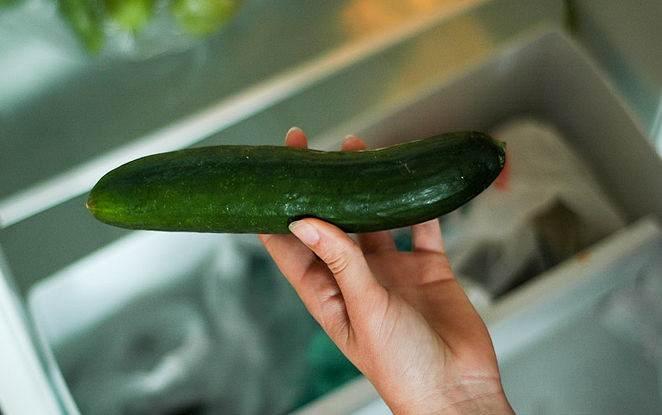 <p><strong>Hepsini sardıktan sonra bir plastik torbanın içine yerleştirmeyi unutmayın.</strong></p>