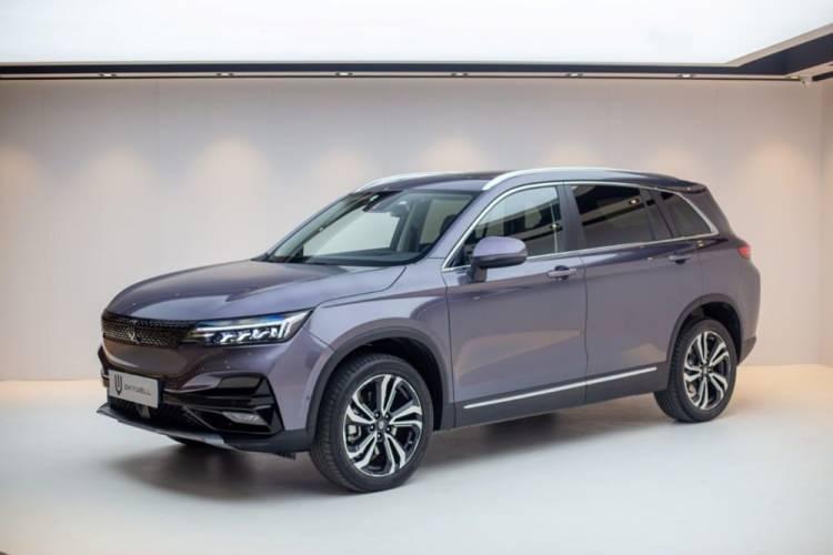 <p>SKYWELL</p>

<p>&nbsp;</p>

<p>Skywell ET5&nbsp;ET-5 LR Legend -&nbsp;1.655.000 TL</p>

<p>Skywell&nbsp;ET-5 LR Exclusive -&nbsp;2.499.000 TL</p>
