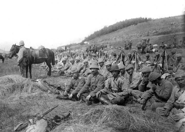 <p>Aslında böylece Çanakkale Cephesinde askerlerimizin tiyatro yaptığı o özel, önemli anlara ait fotoğraflar, görseller günümüzde kamuoyuna ulaşmıştır. </p>
