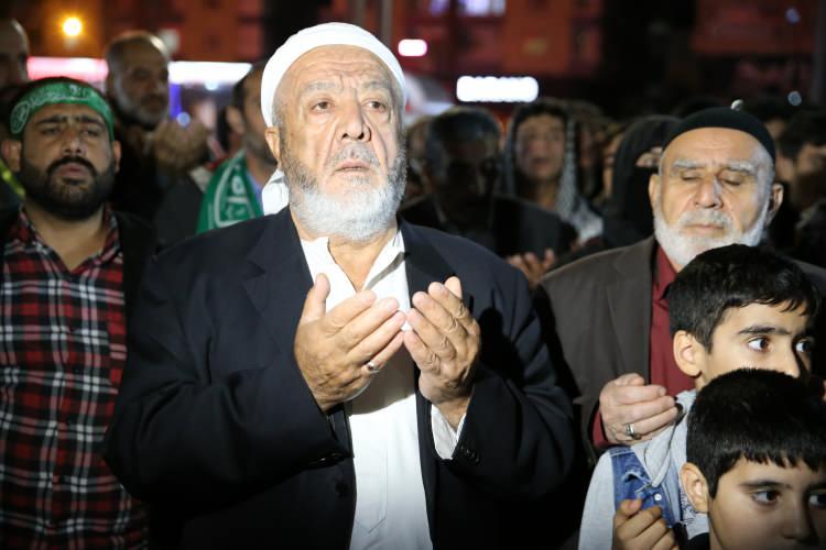 <p>Konuşmaların ardından Kur'an-ı Kerim okundu ve saldırılarda hayatını kaybedenler için dua edildi.</p>
<p> </p>